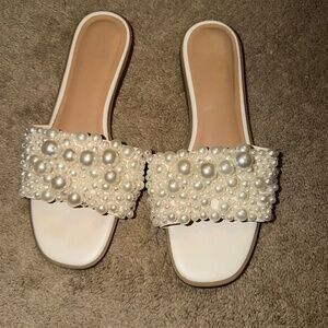 Comfy pearl sandals